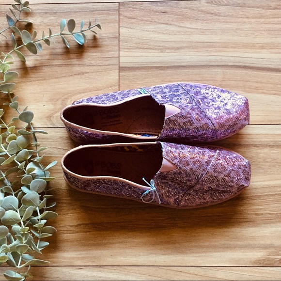 Bobs by Sketchers Sparkle Cheetah Slip Ons - Picture 3 of 7